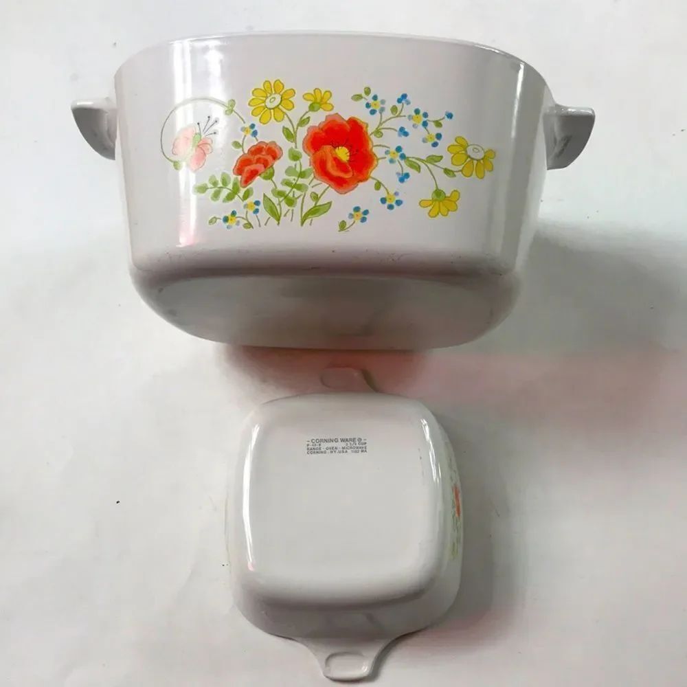 CORNING WARE MADE IN USA SET TWO P,